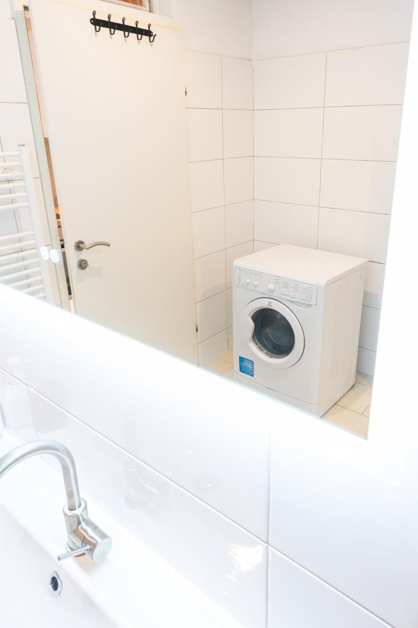 Central Living Apartments - Wielemansgasse Виена Екстериор снимка